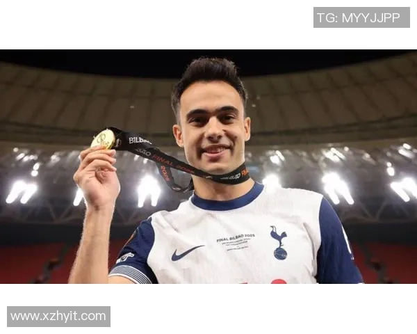 转会后的足球明星如何在新球队中重塑自我与职业生涯的辉煌